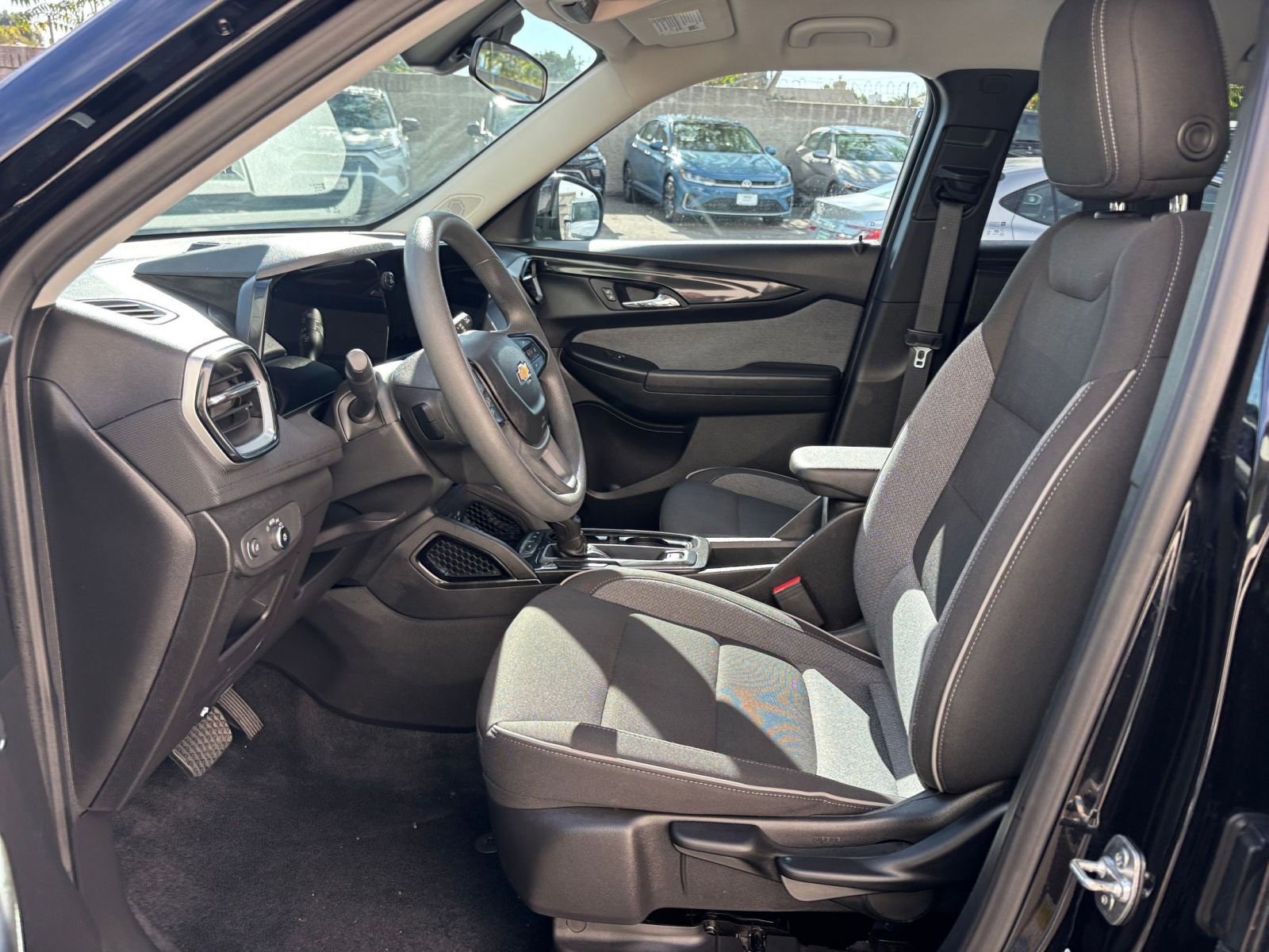 Thumbnail: 2025 Chevrolet TrailBlazer - 27