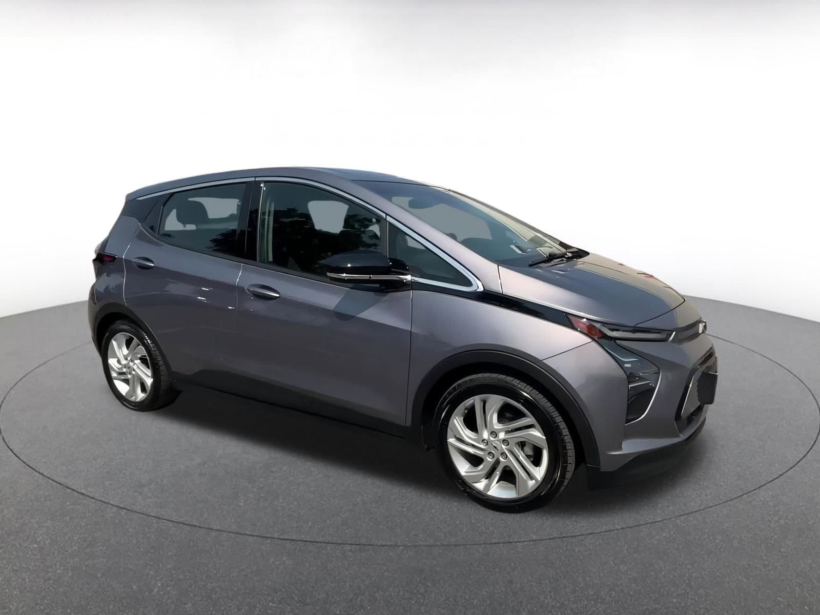 Thumbnail: 2023 Chevrolet Bolt EV - 2