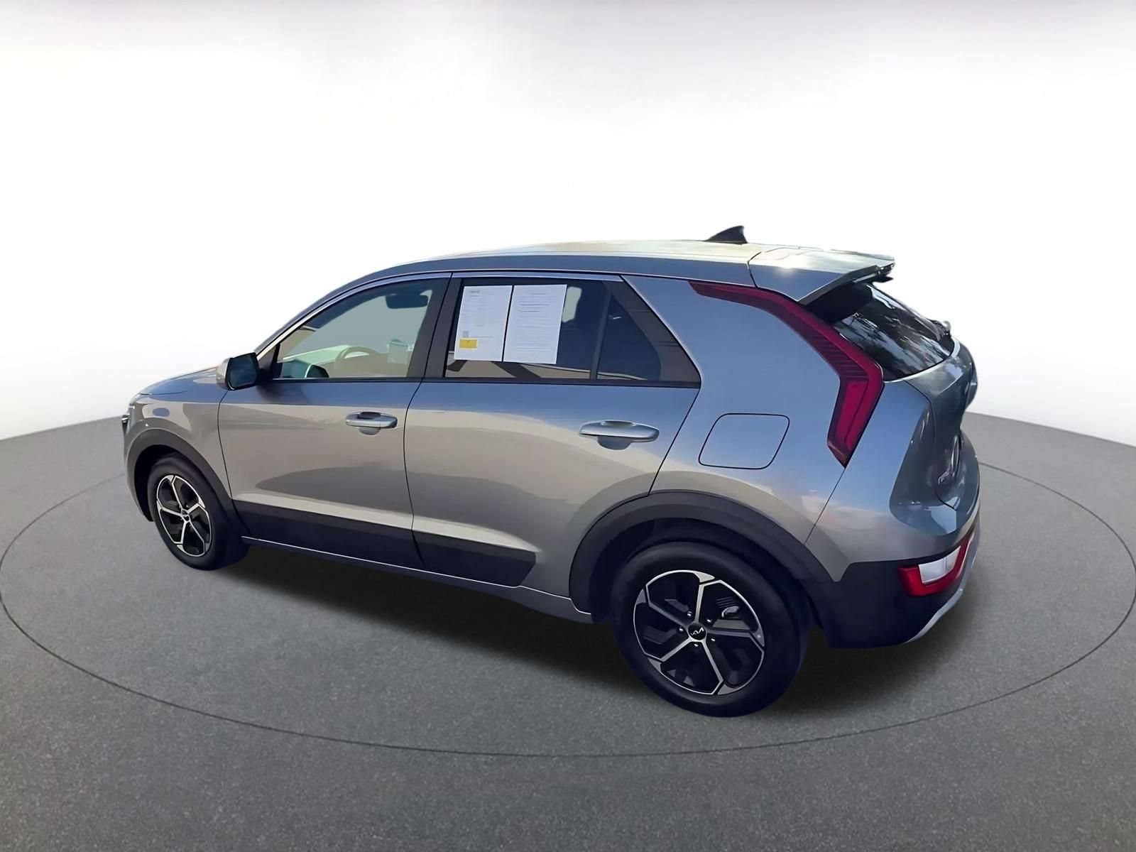 Thumbnail: 2026 Kia Niro - 10