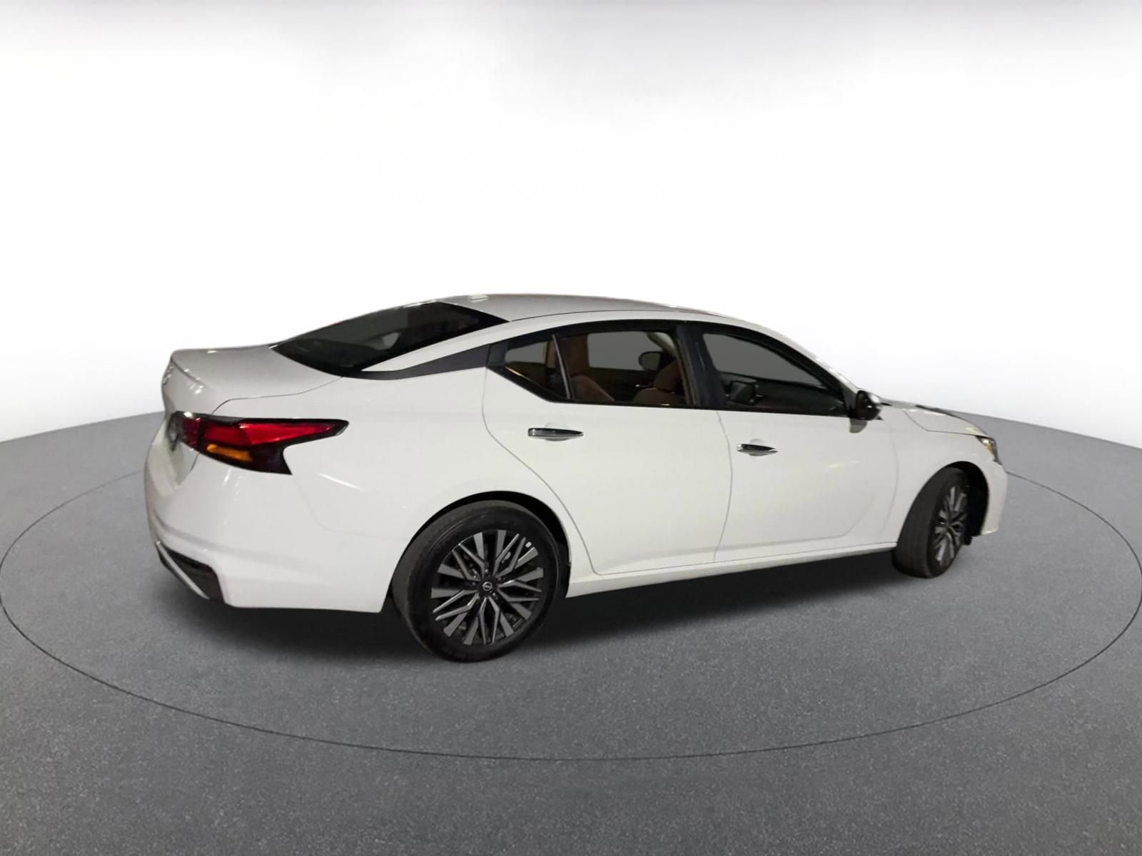 Thumbnail: 2025 Nissan Altima - 14