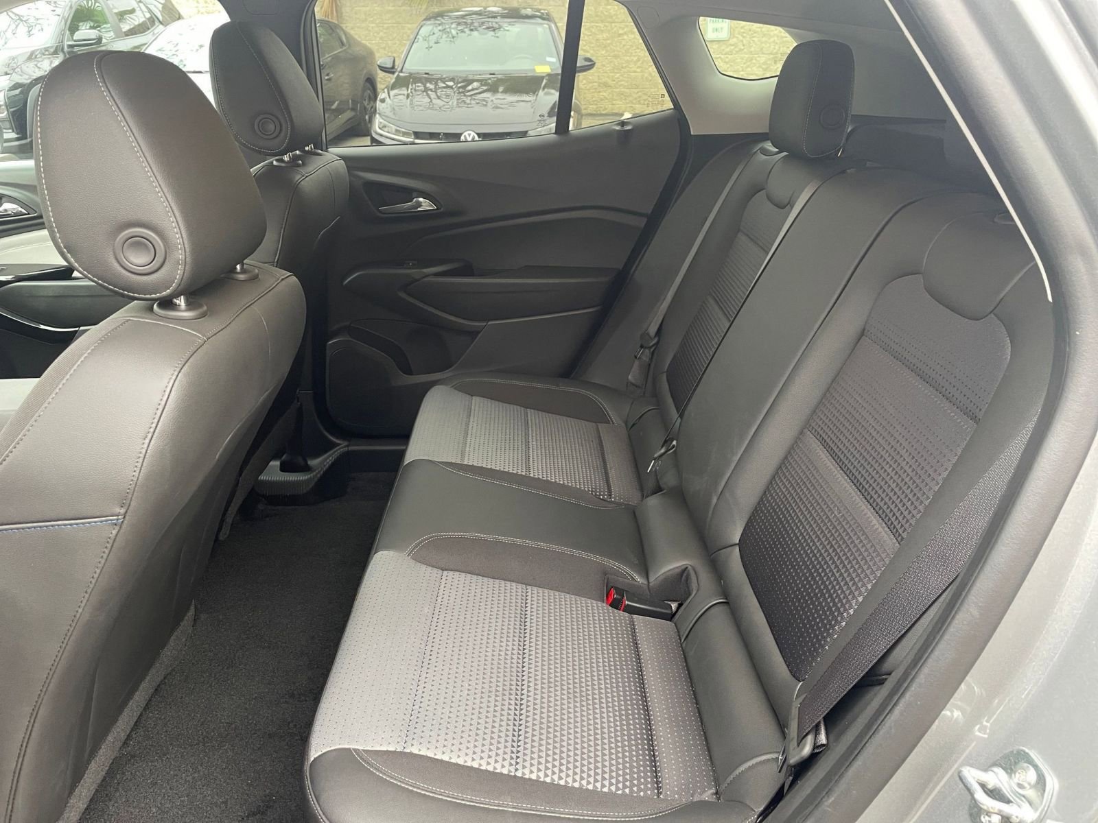 Thumbnail: 2025 Chevrolet Trax - 25