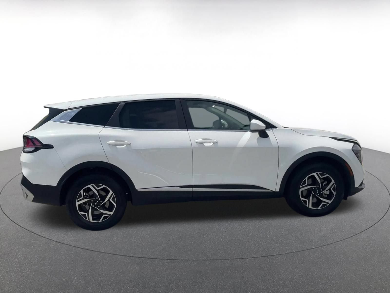 Thumbnail: 2025 Kia Sportage - 16