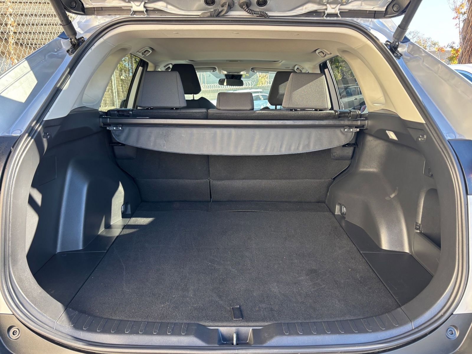 Thumbnail: 2025 Toyota RAV4 - 31