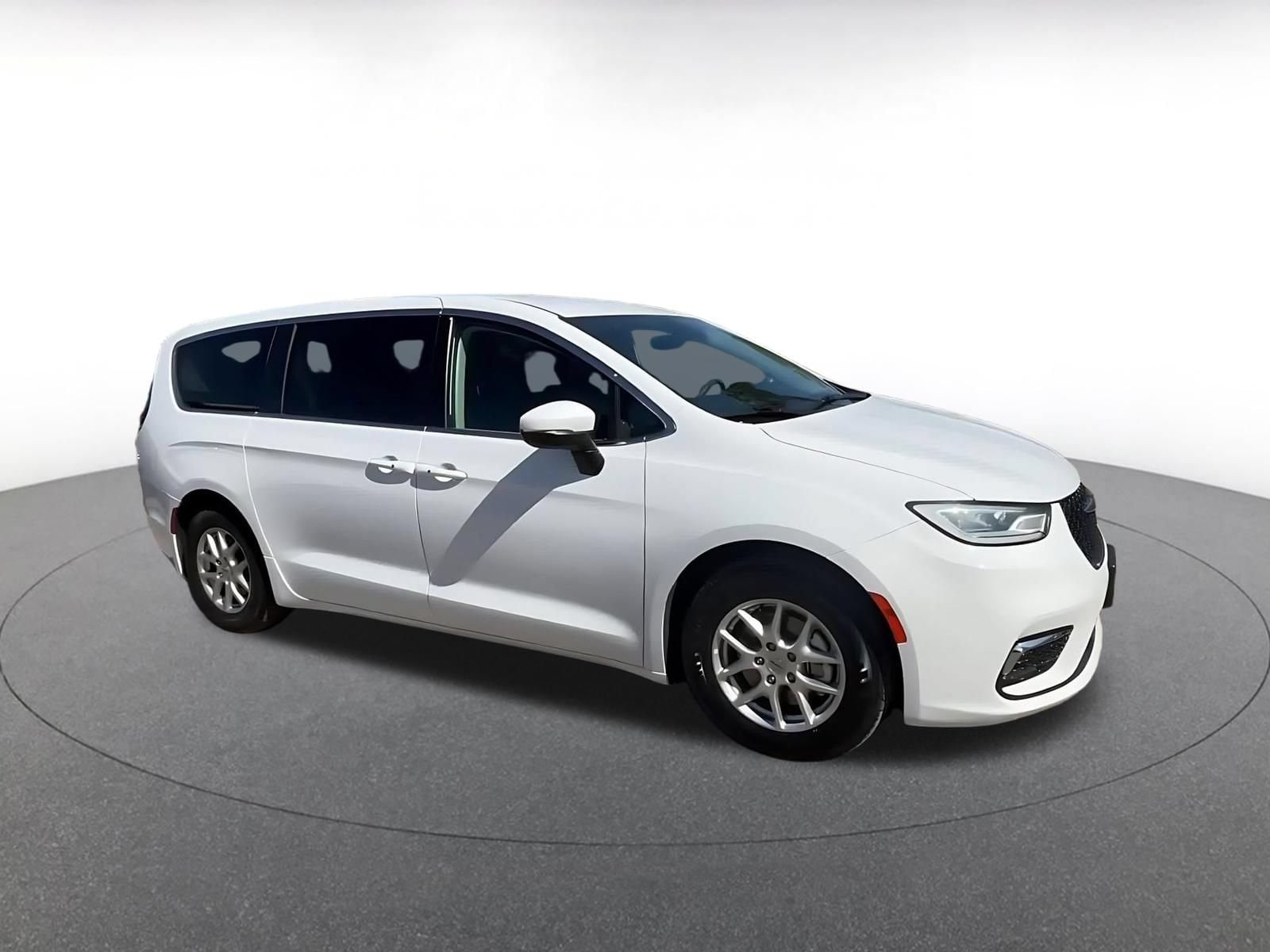 Thumbnail: 2023 Chrysler Pacifica - 2