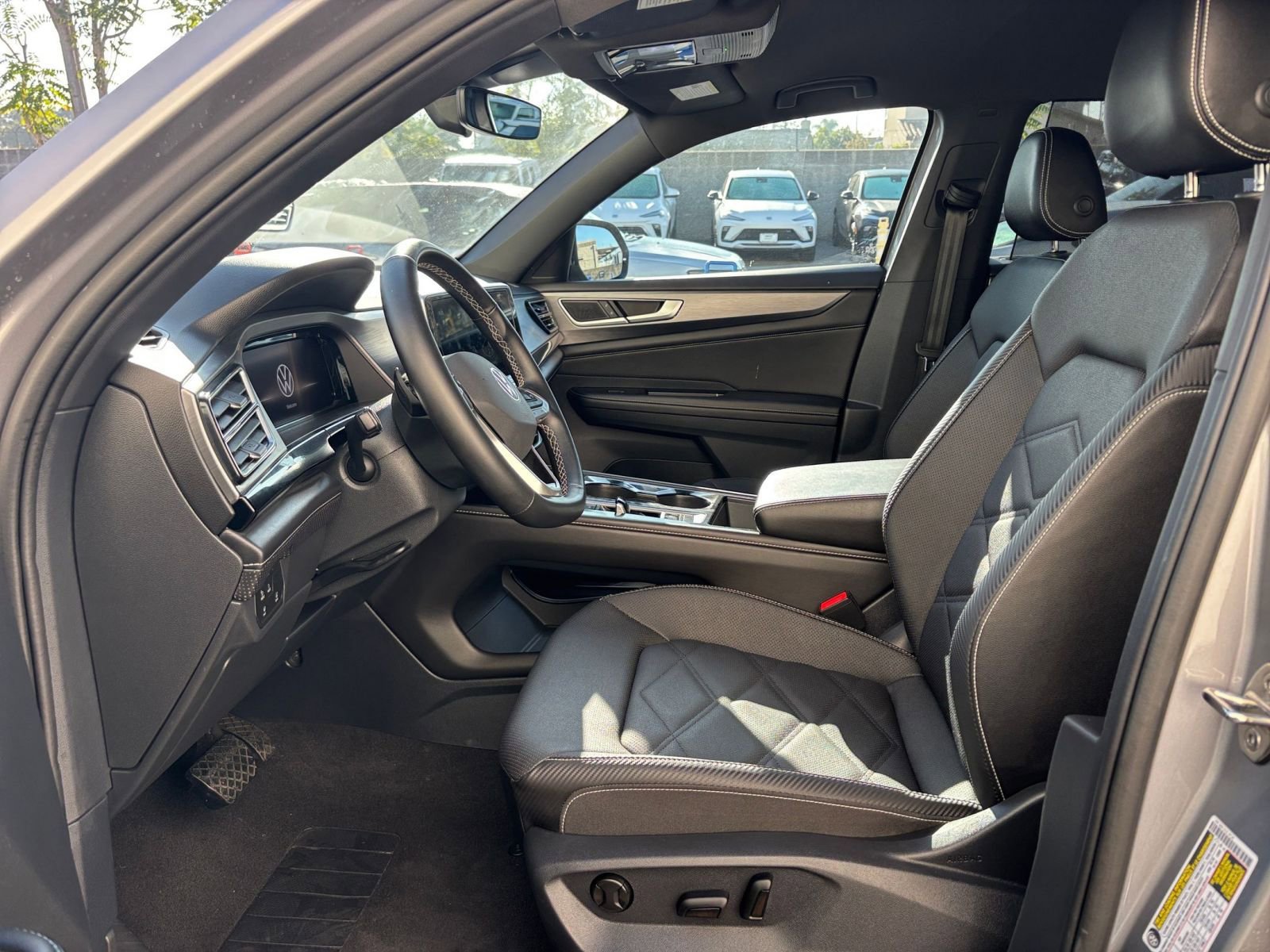 Thumbnail: 2025 Volkswagen Atlas - 27