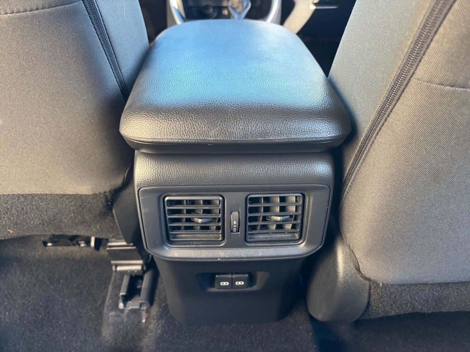 Thumbnail: 2025 Toyota RAV4 - 24