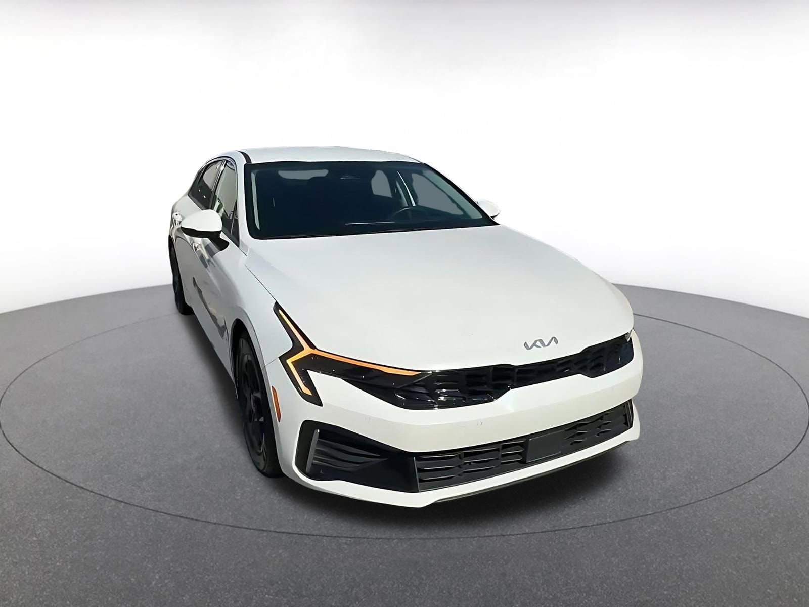 Thumbnail: 2025 Kia K5 - 3