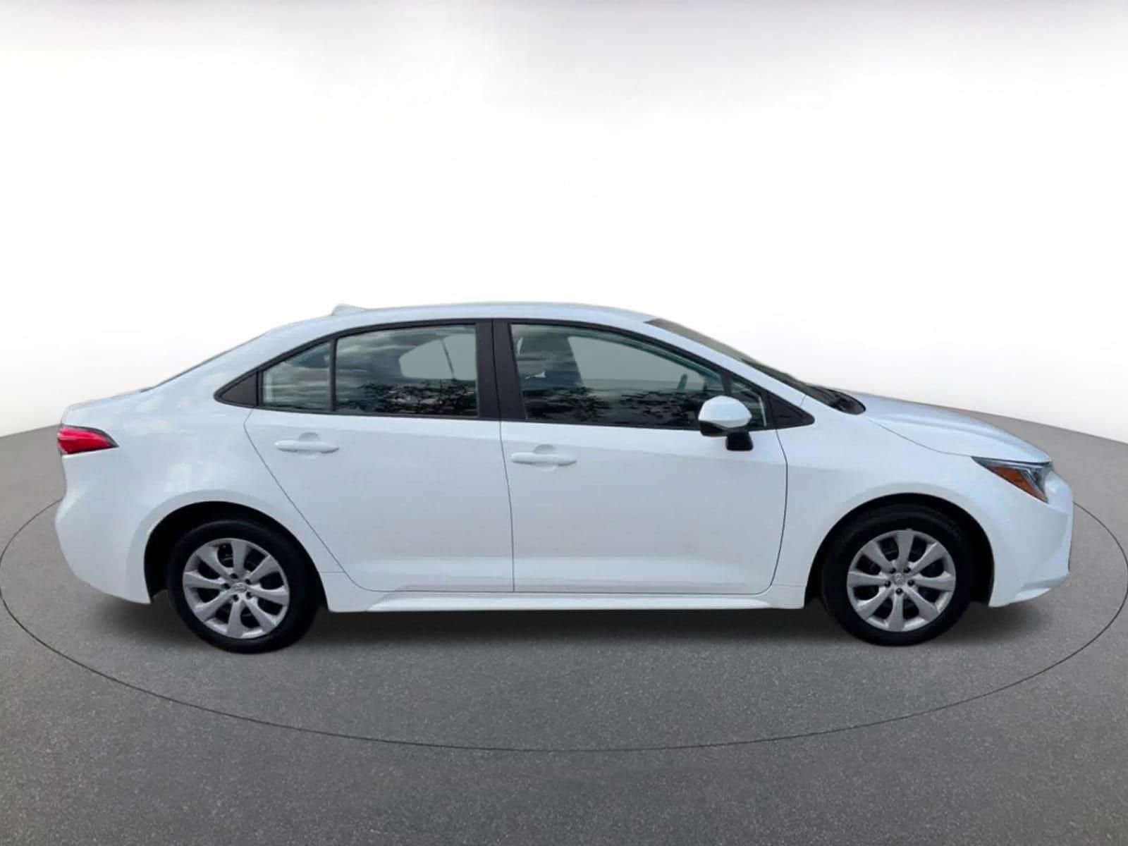 Thumbnail: 2025 Toyota Corolla - 16