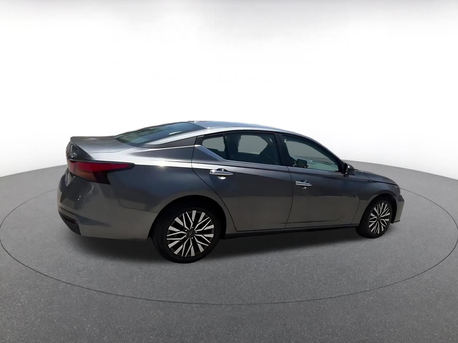 Thumbnail: 2025 Nissan Altima - 14