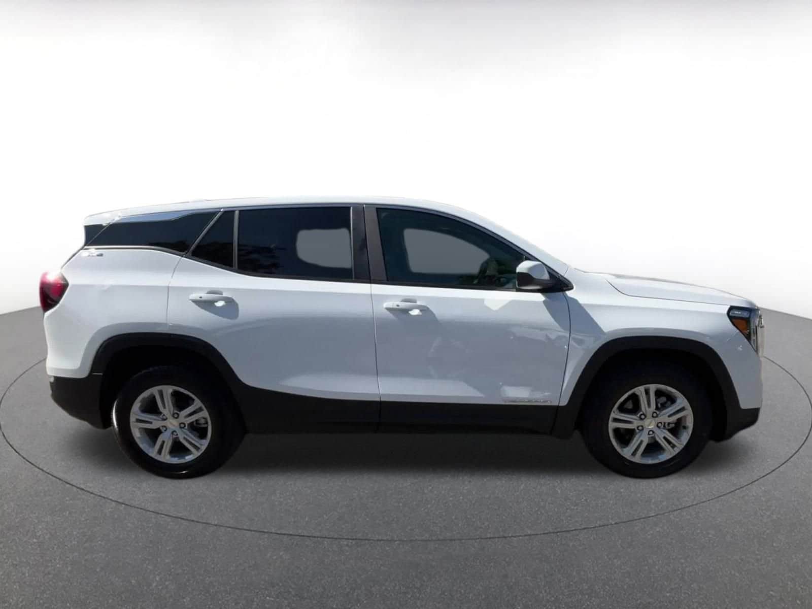 Thumbnail: 2024 GMC Terrain - 16