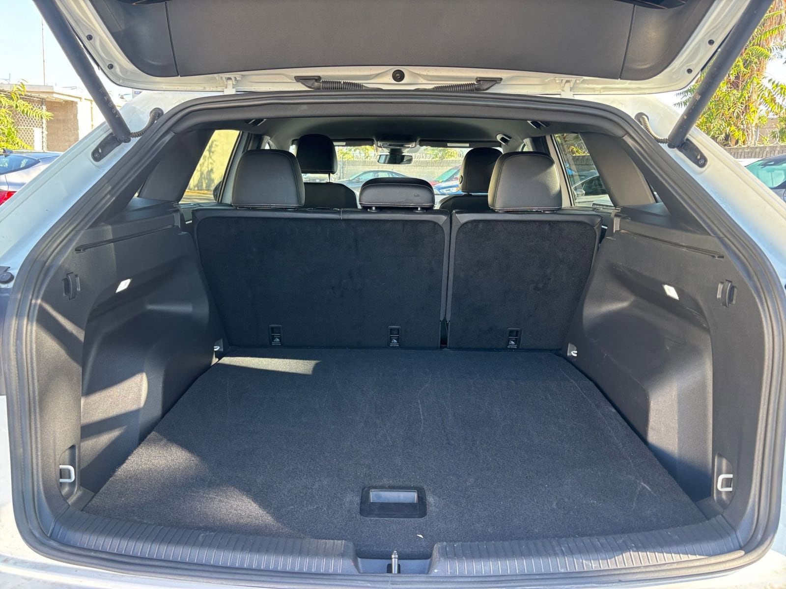 Thumbnail: 2025 Volkswagen Atlas - 31