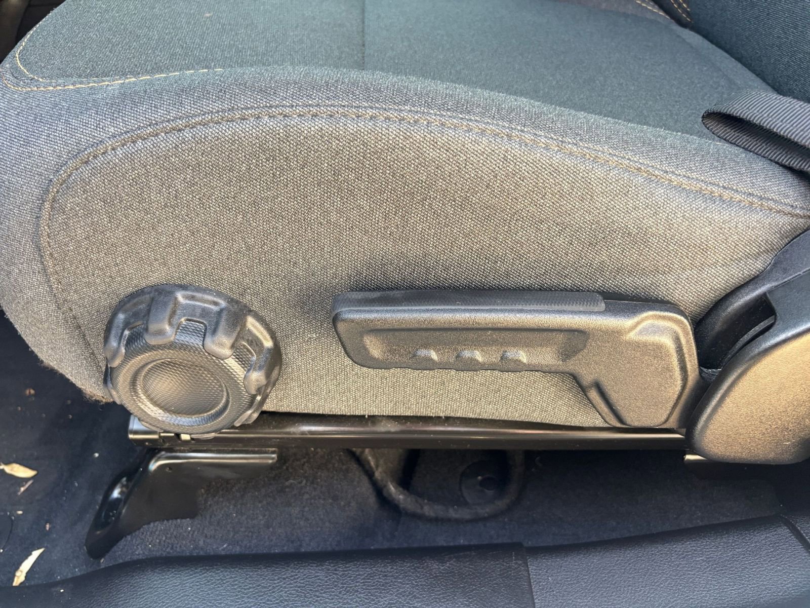 Thumbnail: 2025 Jeep Wrangler - 23