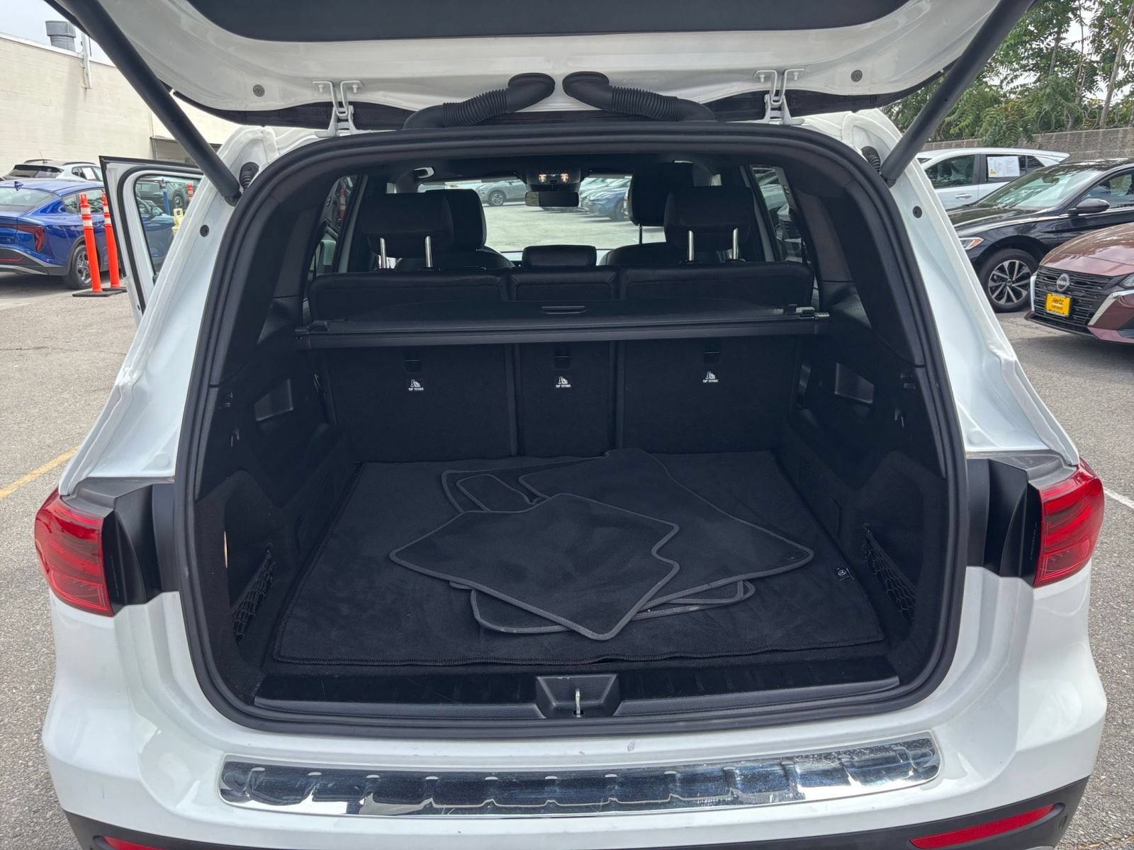 Thumbnail: 2025 Mercedes-Benz GLB - 32