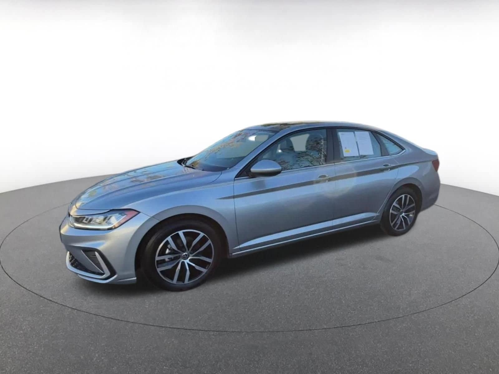 Thumbnail: 2025 Volkswagen Jetta - 8