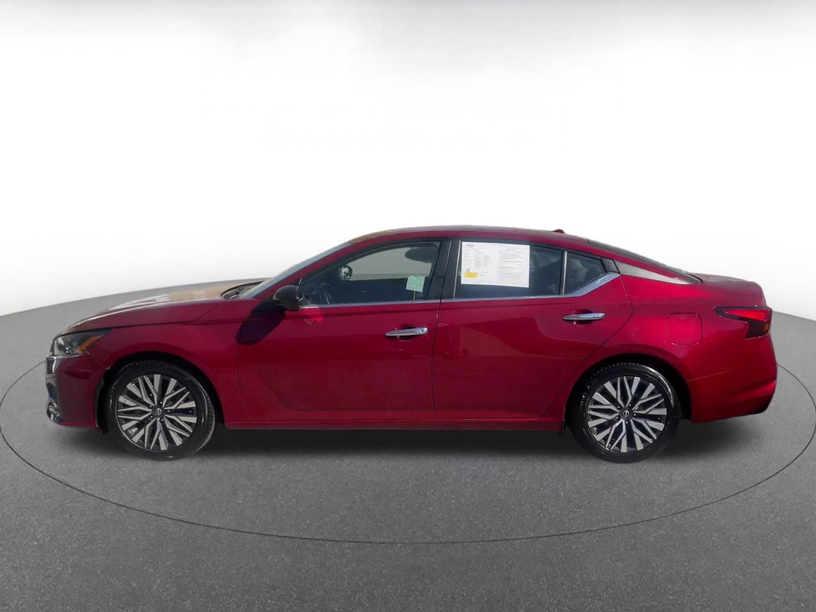 Thumbnail: 2025 Nissan Altima - 9