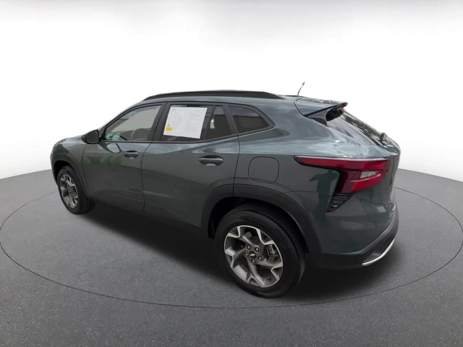 Thumbnail: 2025 Chevrolet Trax - 10