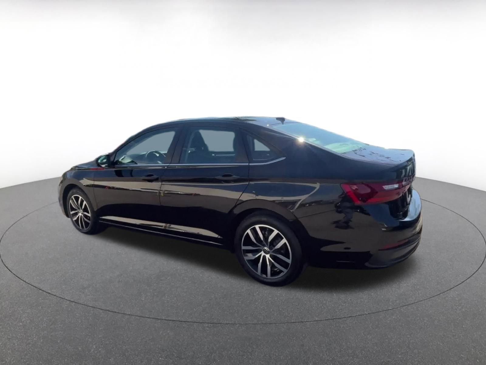 Thumbnail: 2025 Volkswagen Jetta - 11