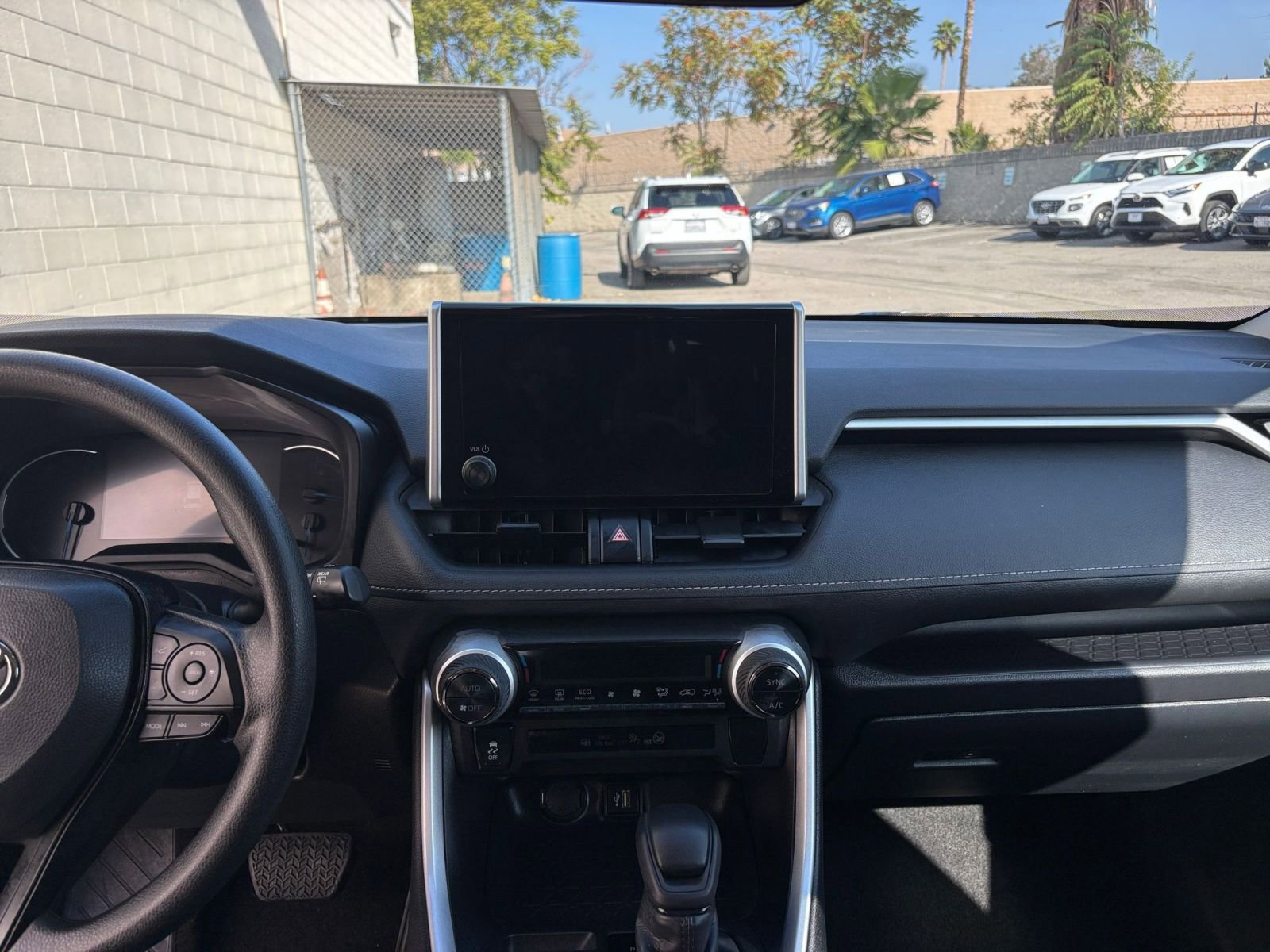 Thumbnail: 2025 Toyota RAV4 - 18