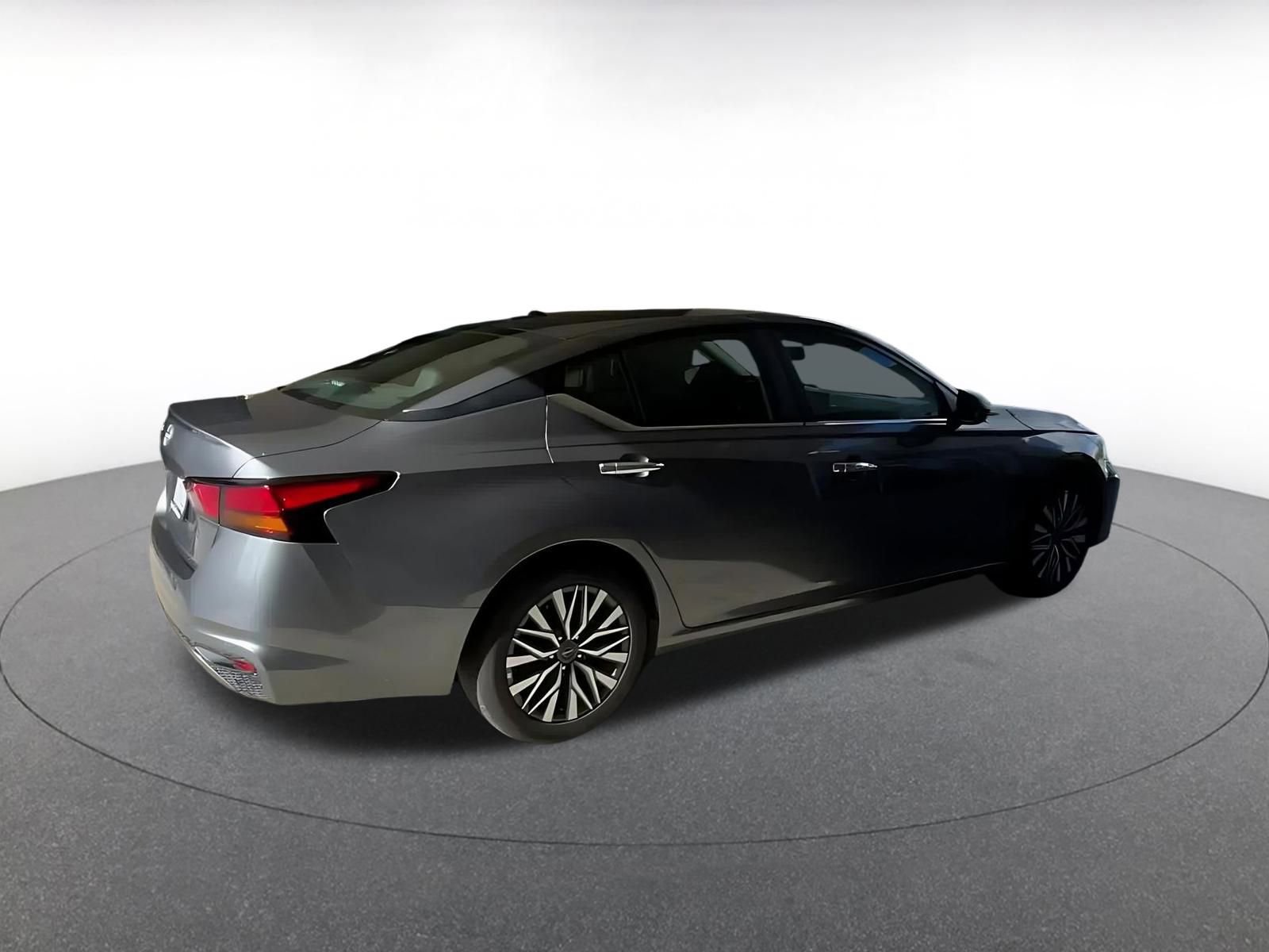 Thumbnail: 2025 Nissan Altima - 14