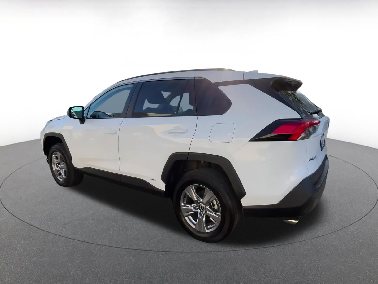 Thumbnail: 2025 Toyota RAV4 - 16