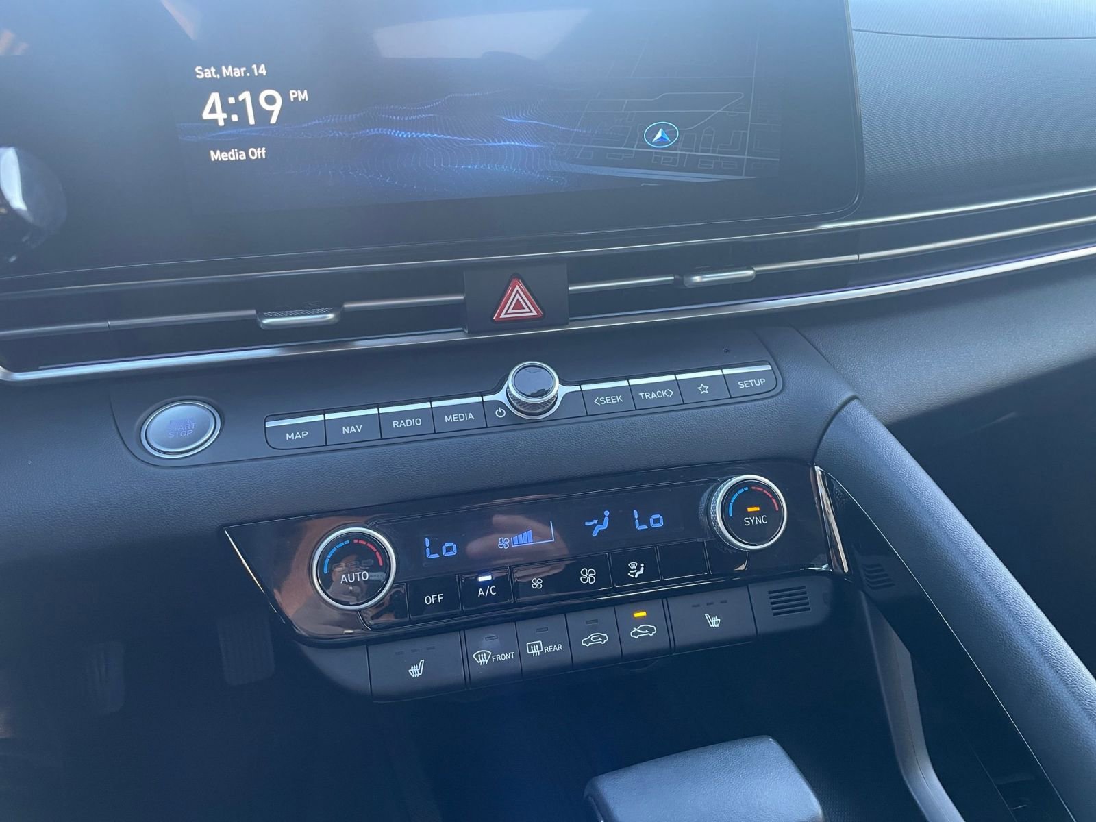 Thumbnail: 2025 Hyundai Elantra - 17