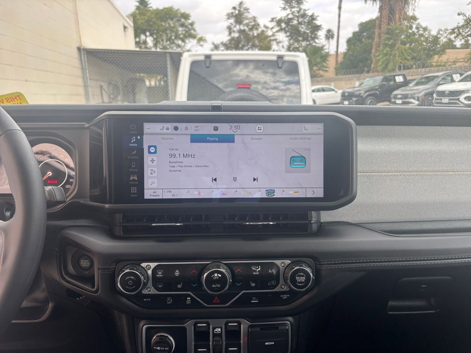 Thumbnail: 2025 Jeep Wrangler - 18