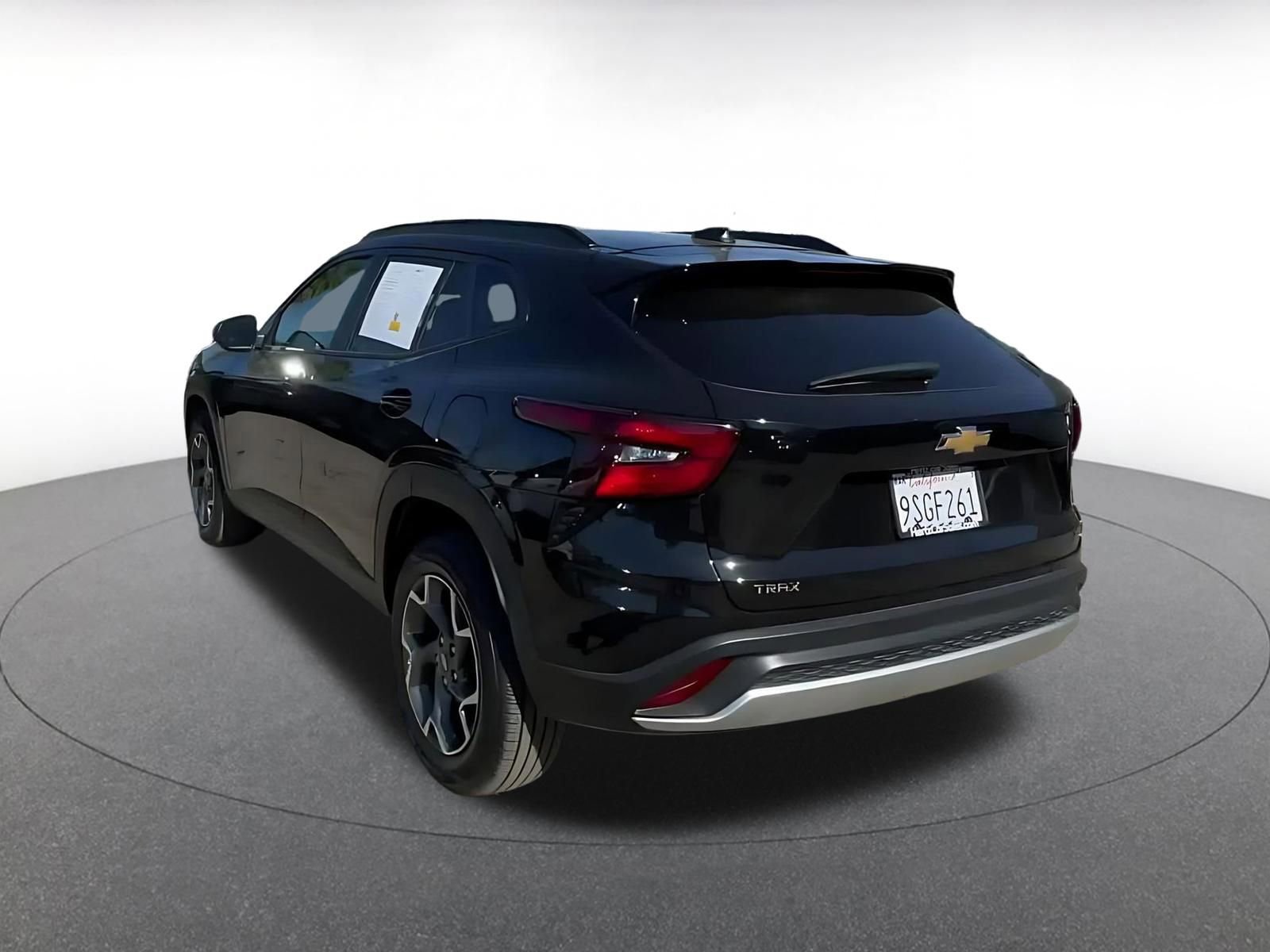 Thumbnail: 2025 Chevrolet Trax - 11