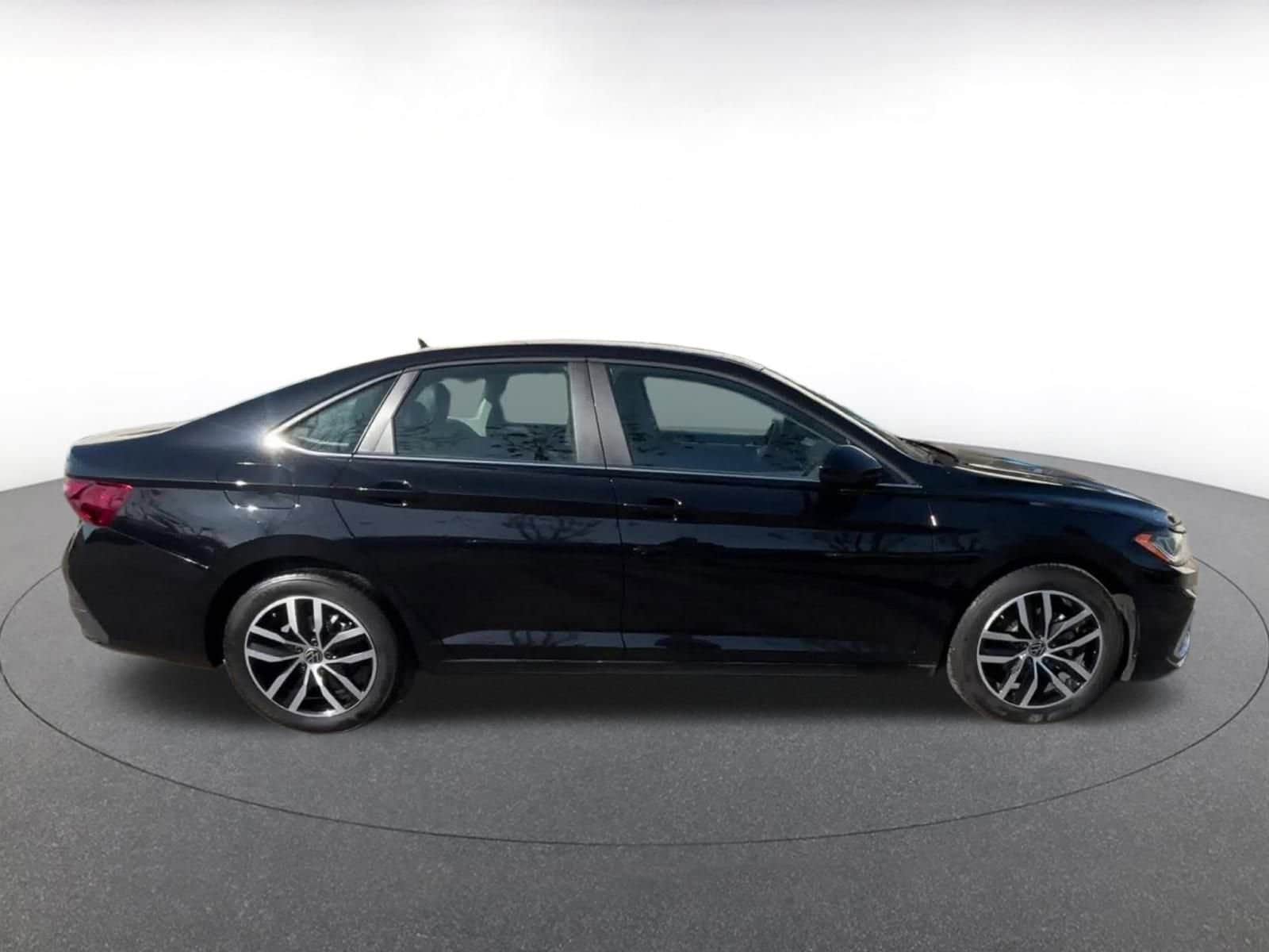 Thumbnail: 2025 Volkswagen Jetta - 16