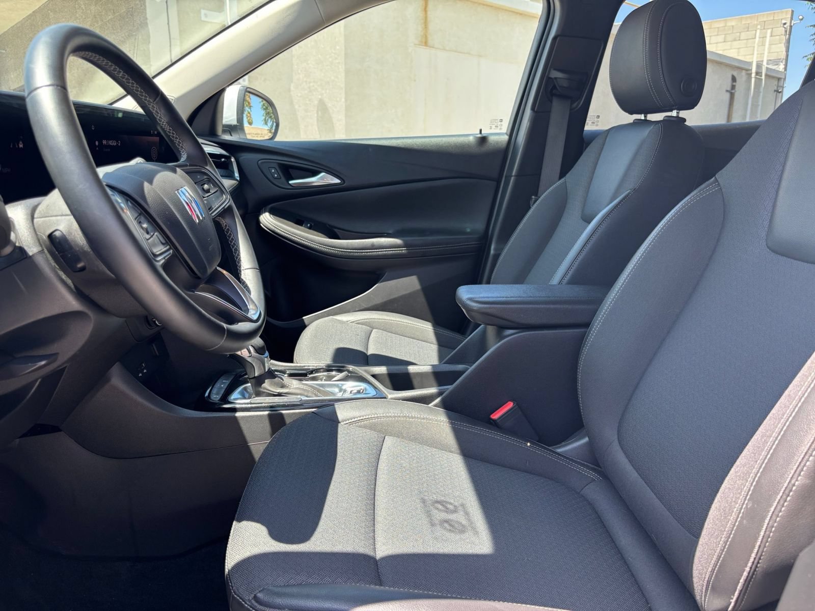 Thumbnail: 2025 Buick Encore GX - 21