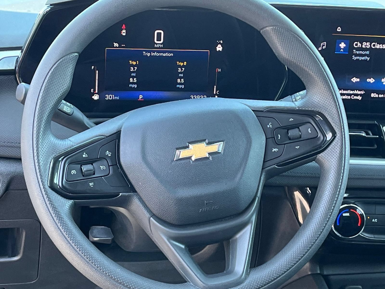 Thumbnail: 2025 Chevrolet TrailBlazer - 29