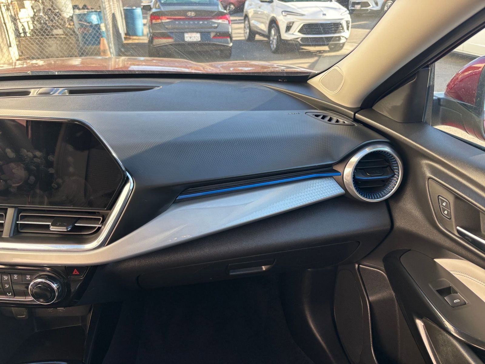 Thumbnail: 2025 Chevrolet Trax - 35