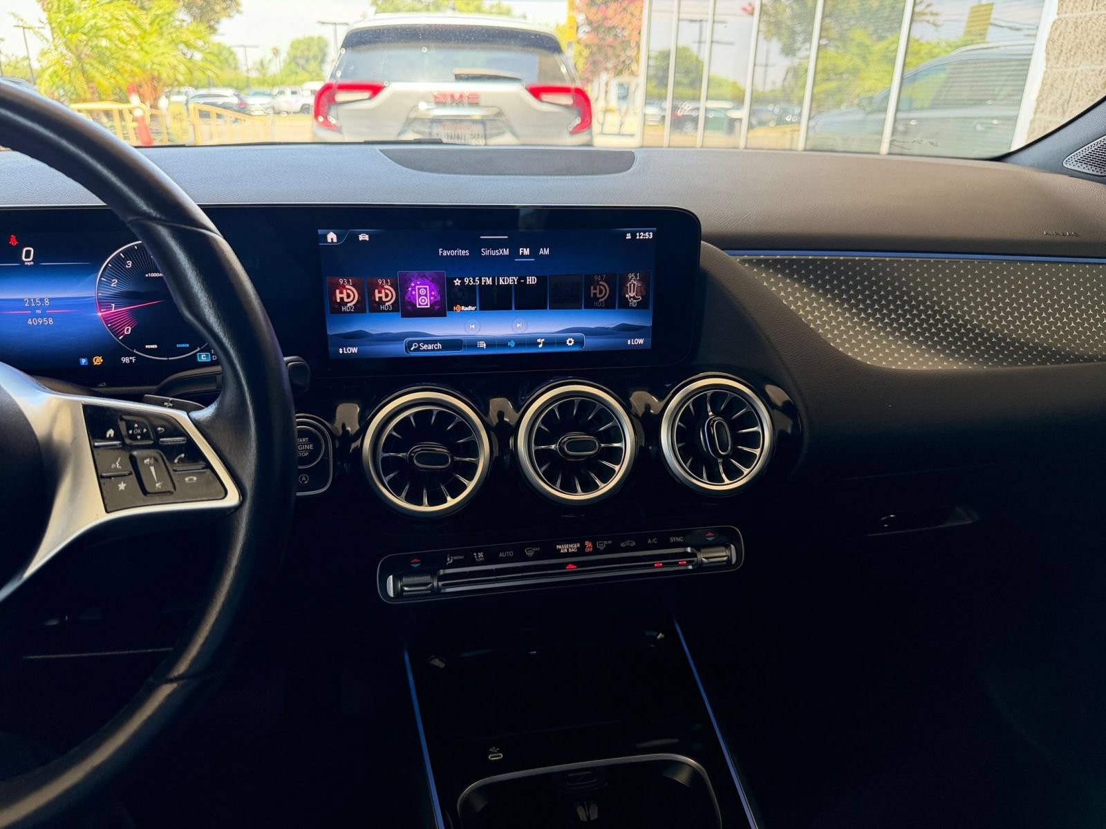 Thumbnail: 2025 Mercedes-Benz GLA - 16