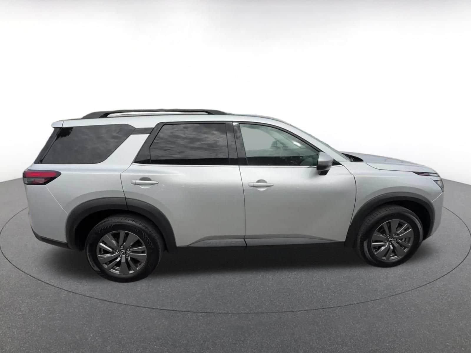 Thumbnail: 2025 Nissan Pathfinder - 16