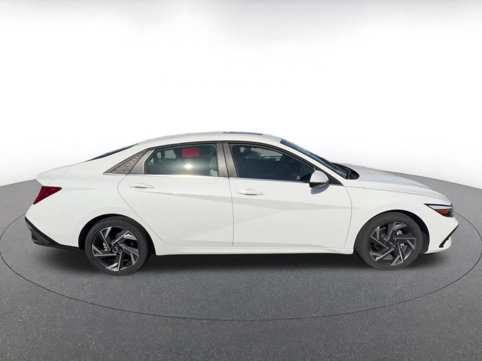 Thumbnail: 2025 Hyundai Elantra - 16