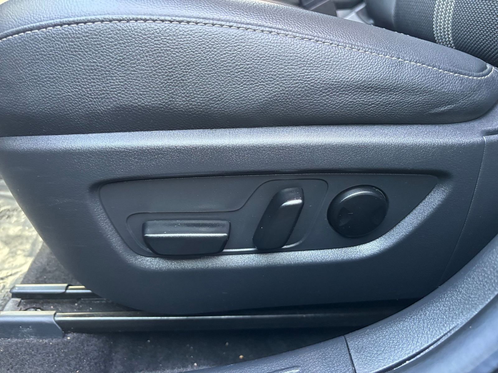 Thumbnail: 2025 Mazda CX-50 - 22