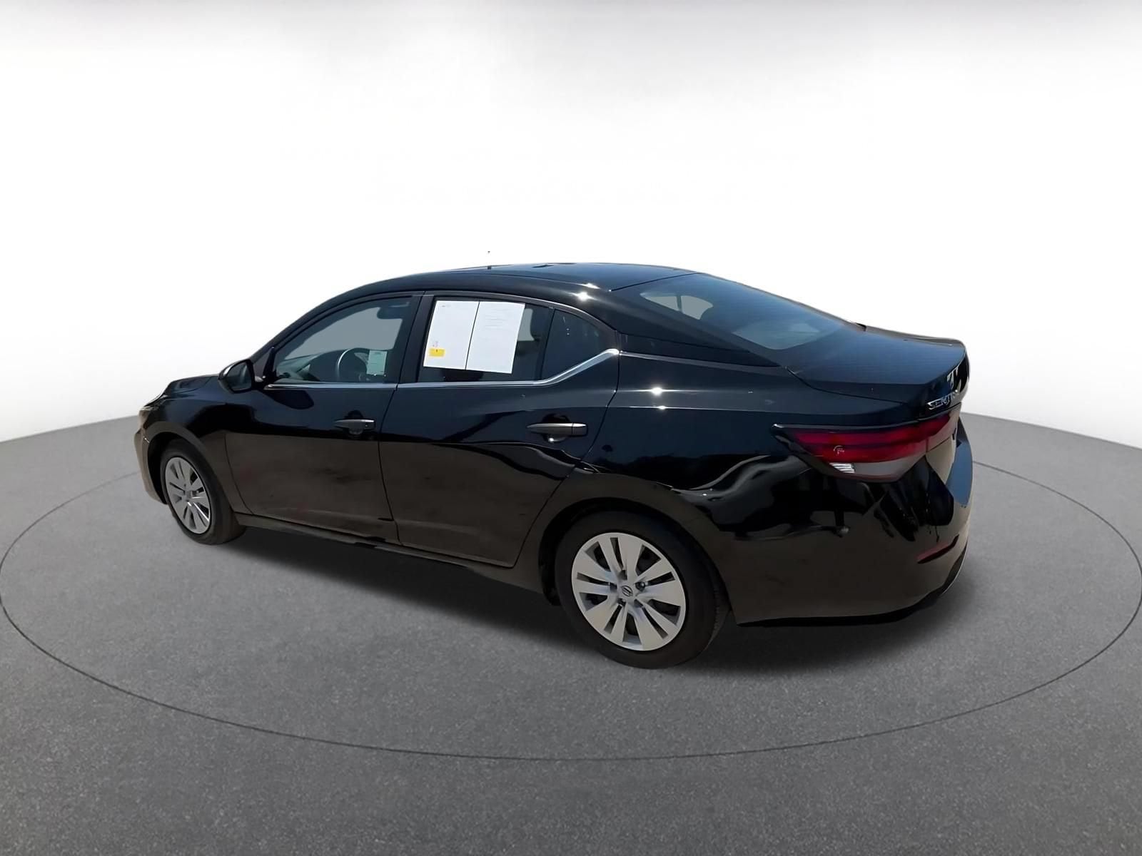 Thumbnail: 2025 Nissan Sentra - 10