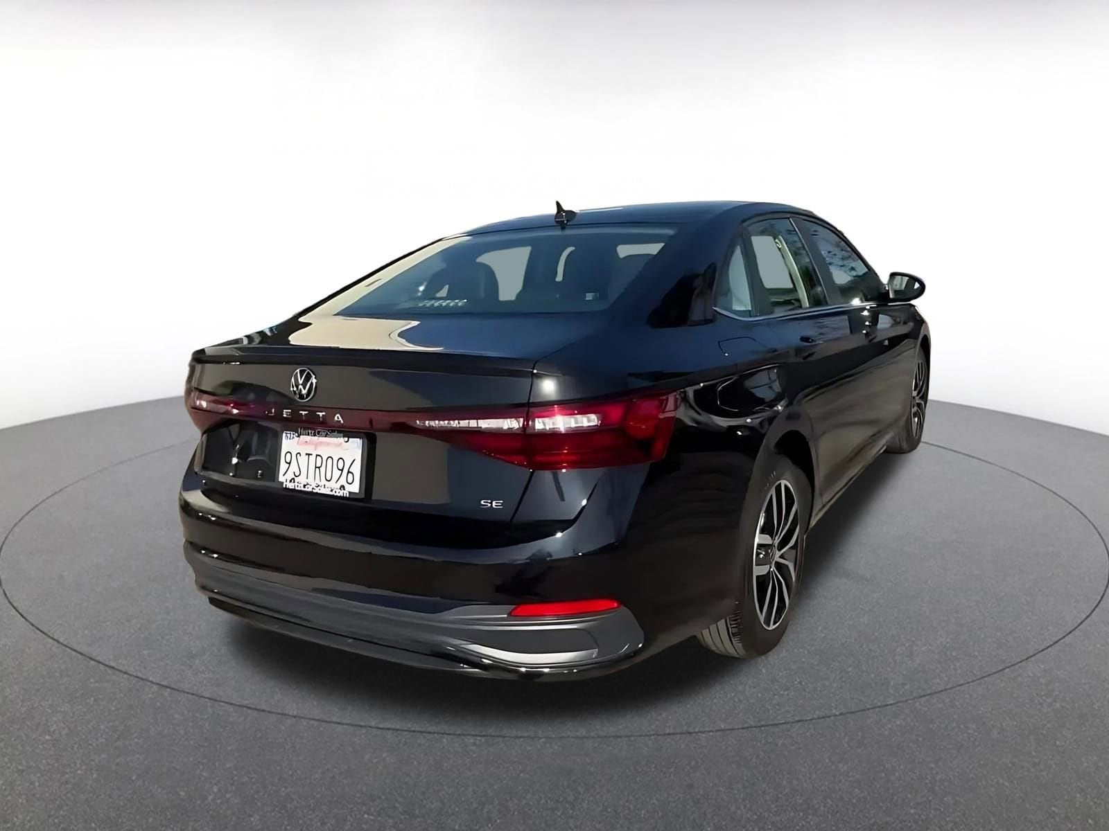 Thumbnail: 2025 Volkswagen Jetta - 14