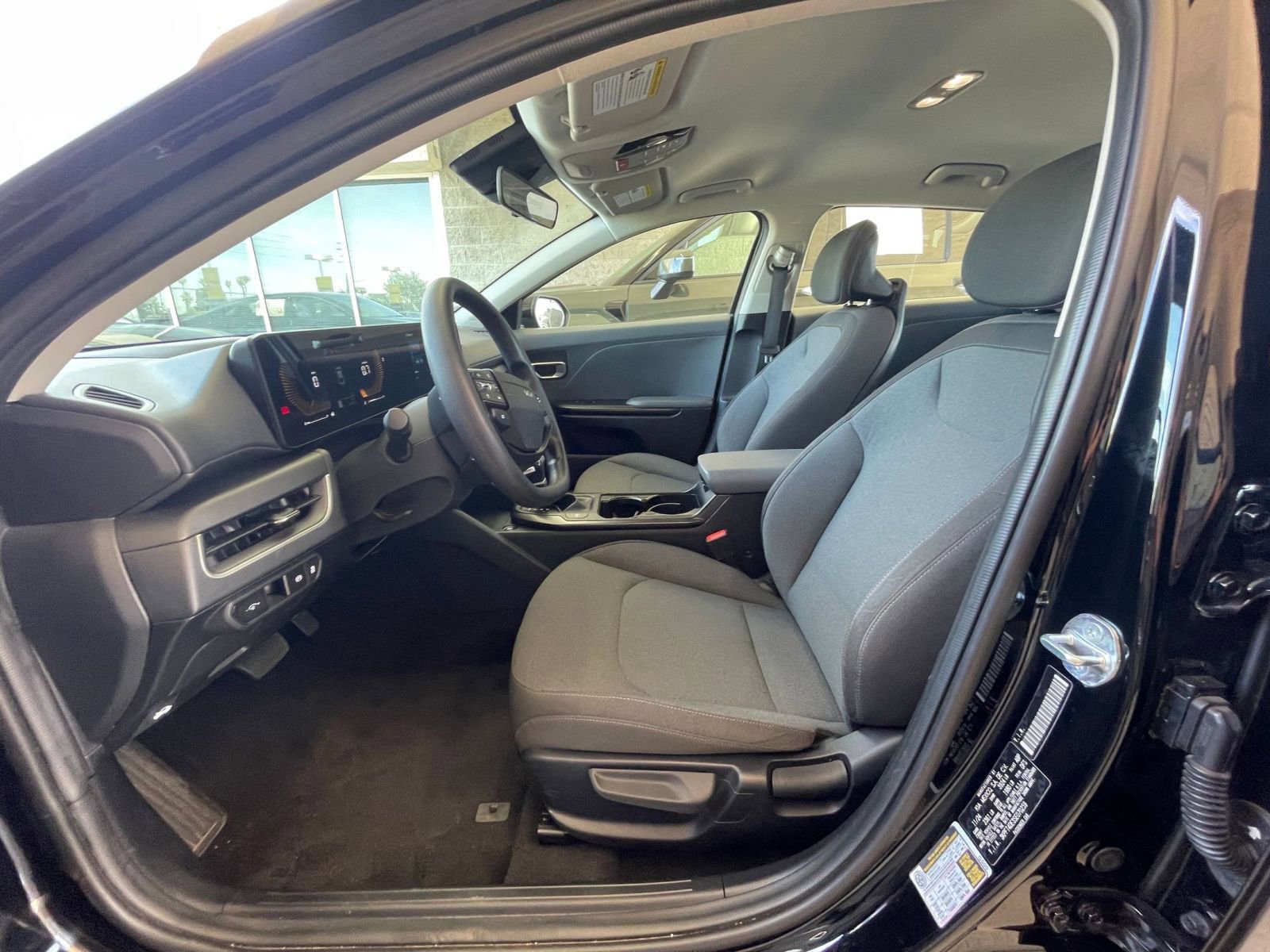 Thumbnail: 2025 Kia K4 - 28