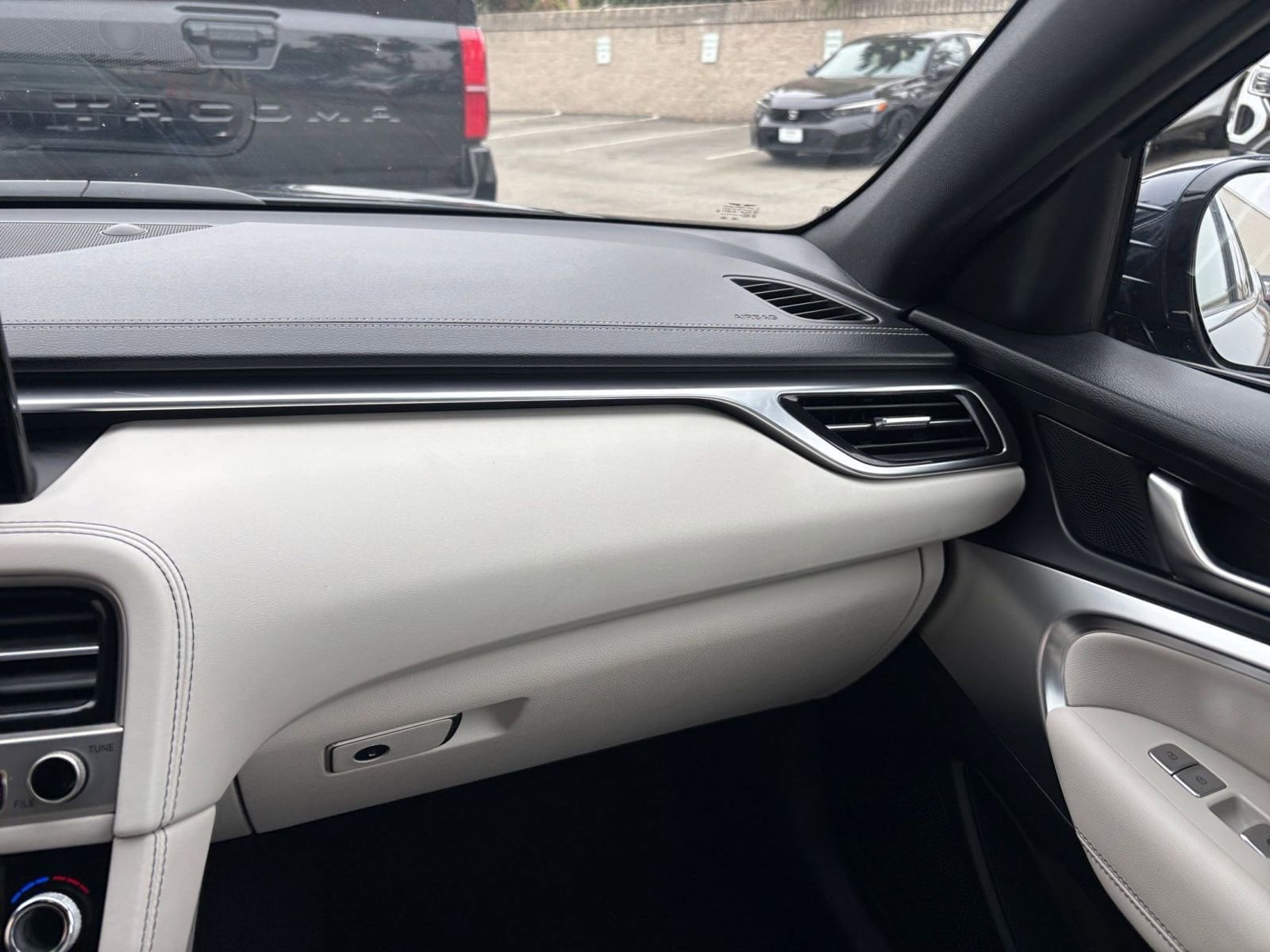 Thumbnail: 2025 Genesis G70 - 35