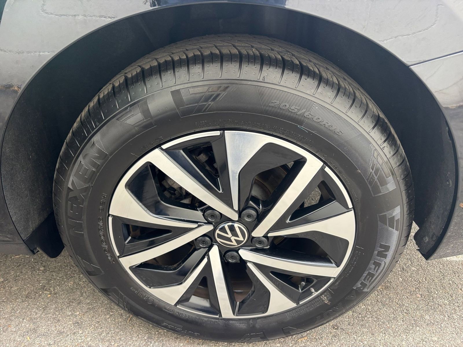 Thumbnail: 2025 Volkswagen Jetta - 30