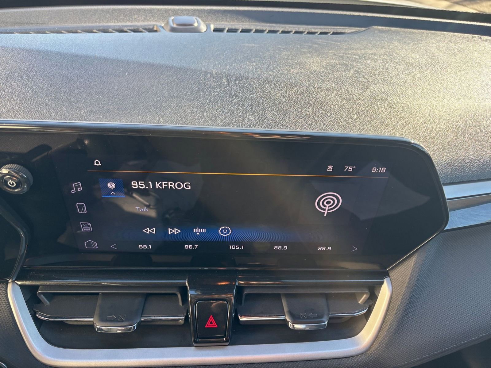 Thumbnail: 2025 Chevrolet TrailBlazer - 21