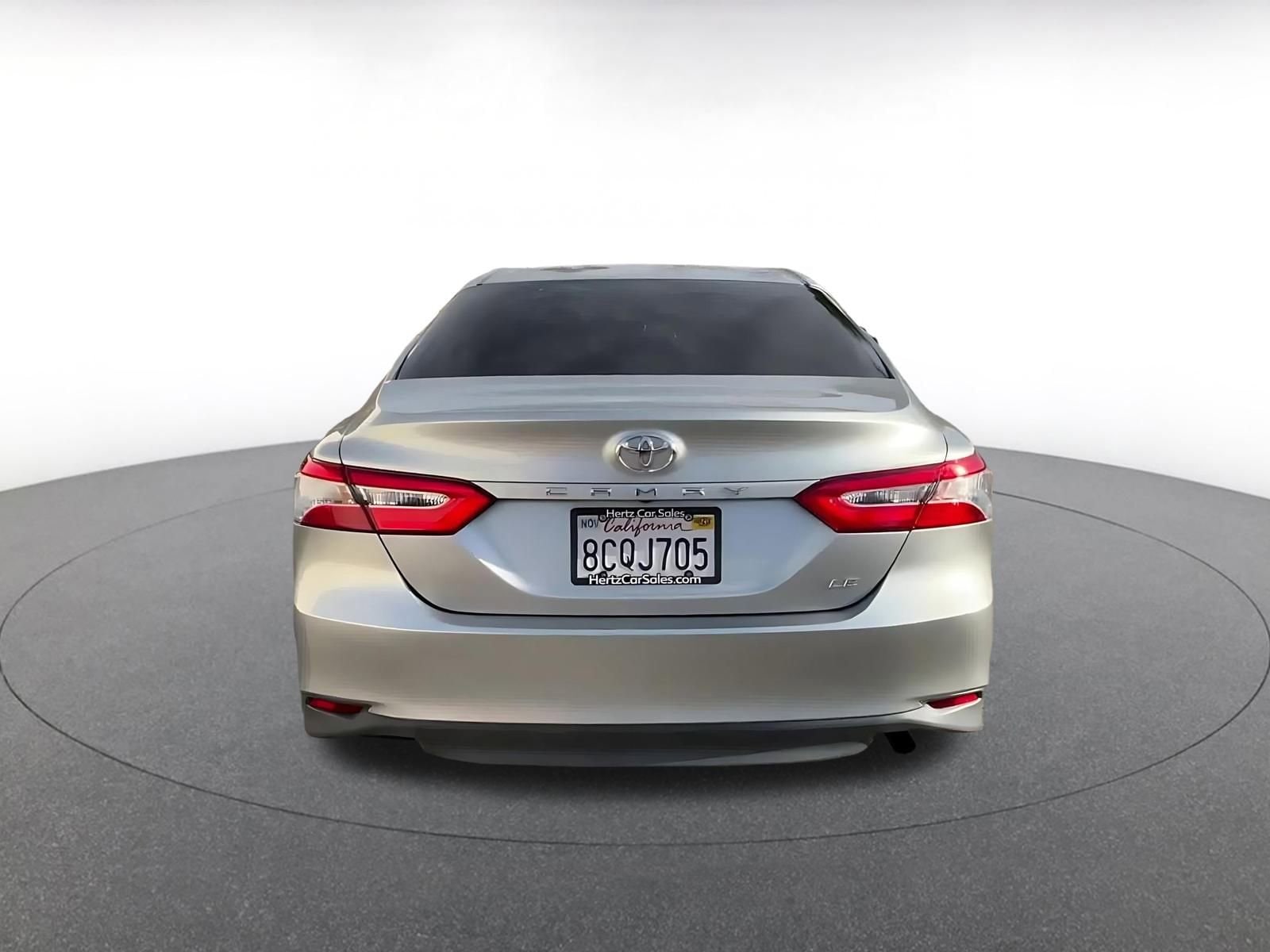 Thumbnail: 2018 Toyota Camry - 12