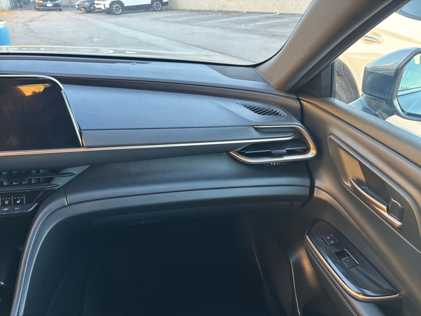 Thumbnail: 2025 Toyota Crown - 35