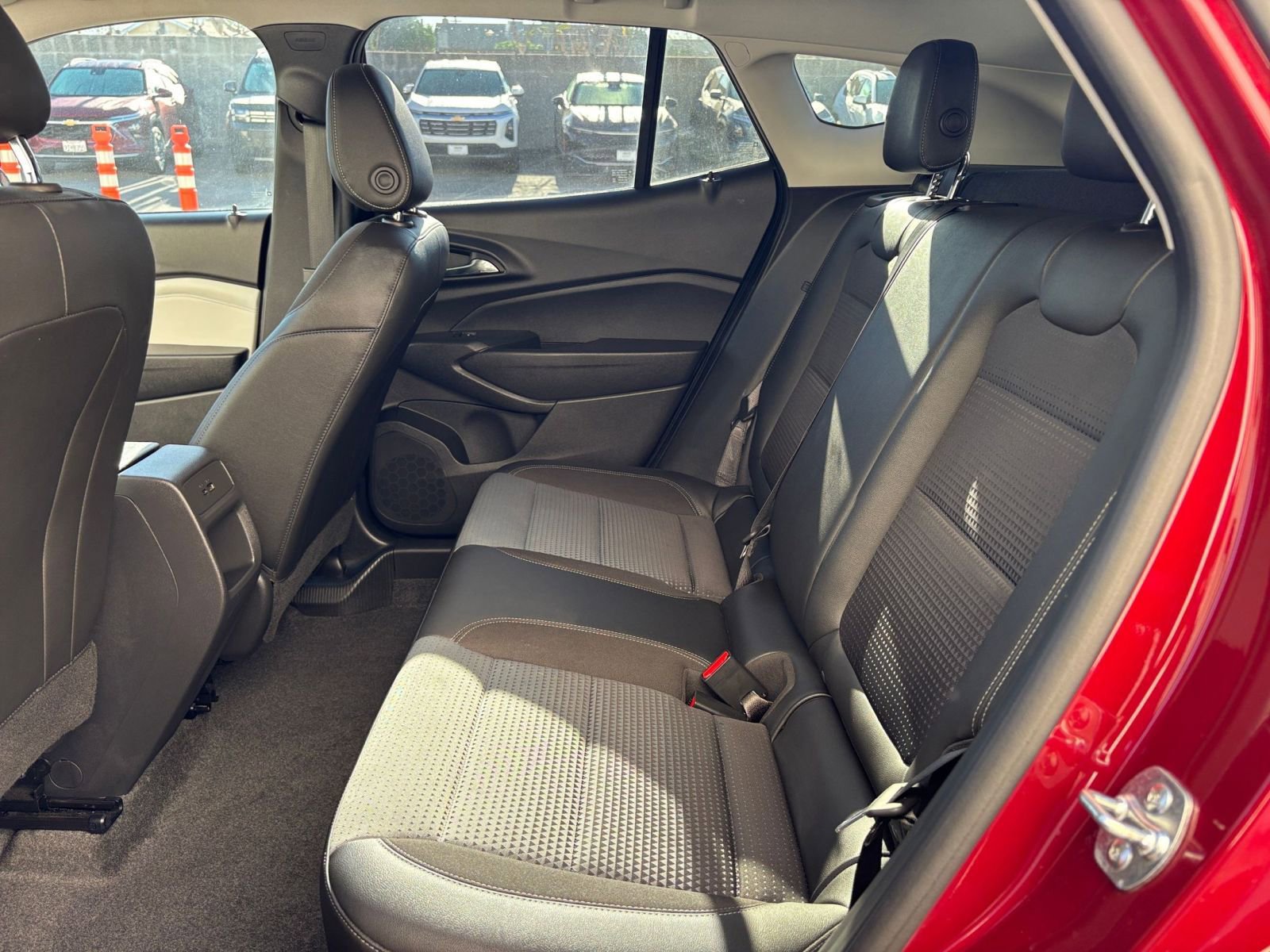 Thumbnail: 2025 Chevrolet Trax - 25