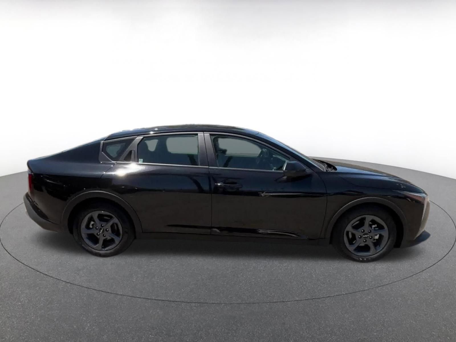 Thumbnail: 2025 Kia K4 - 16
