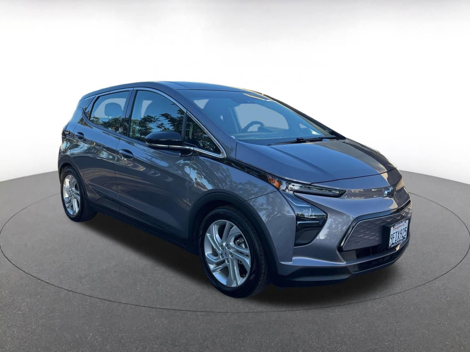 Thumbnail: 2023 Chevrolet Bolt EV - 1