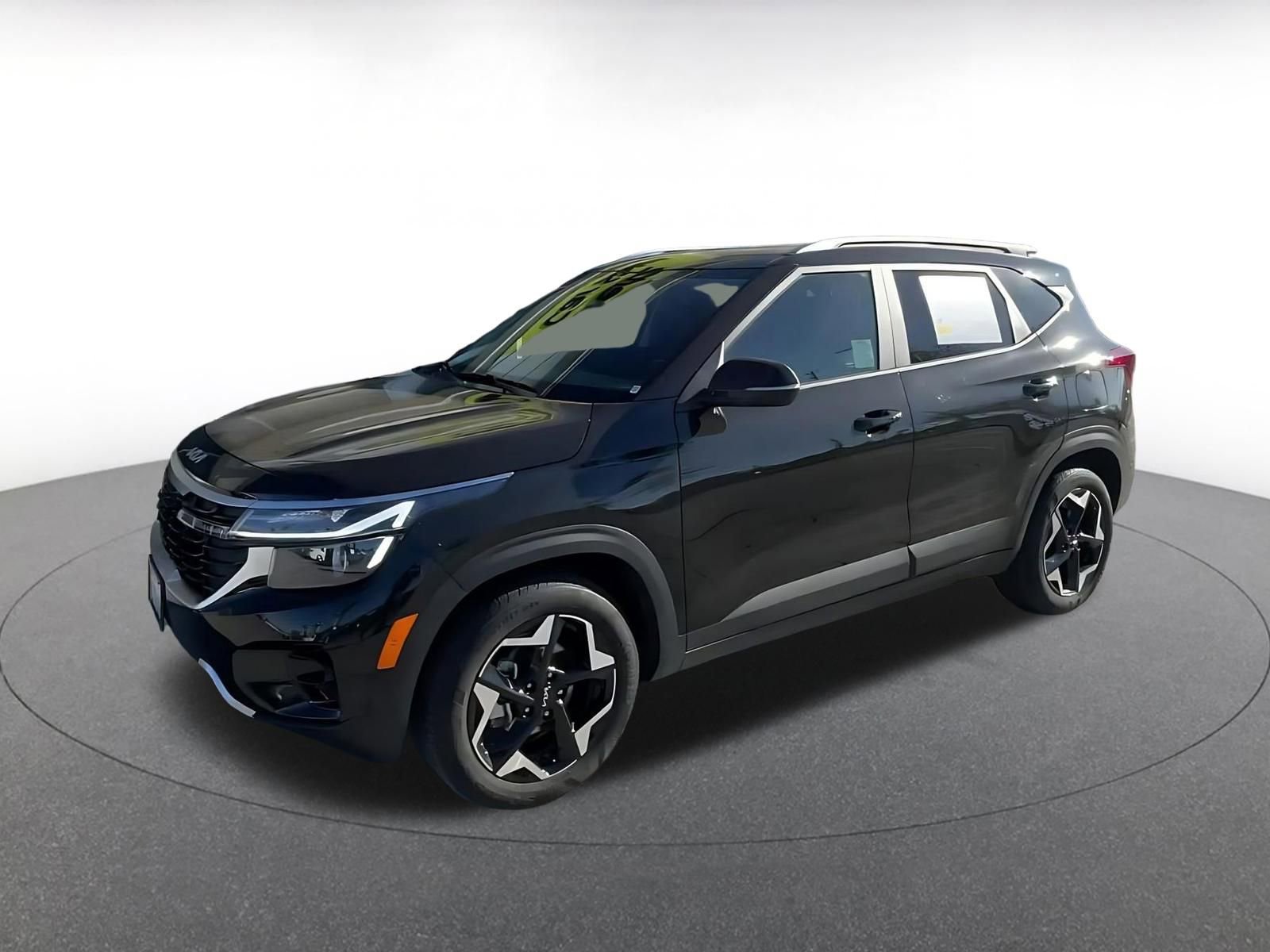 Thumbnail: 2025 Kia Seltos - 8