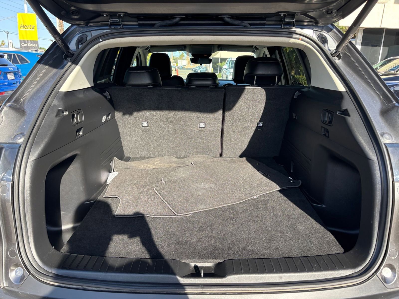 Thumbnail: 2025 Mazda CX-50 - 32