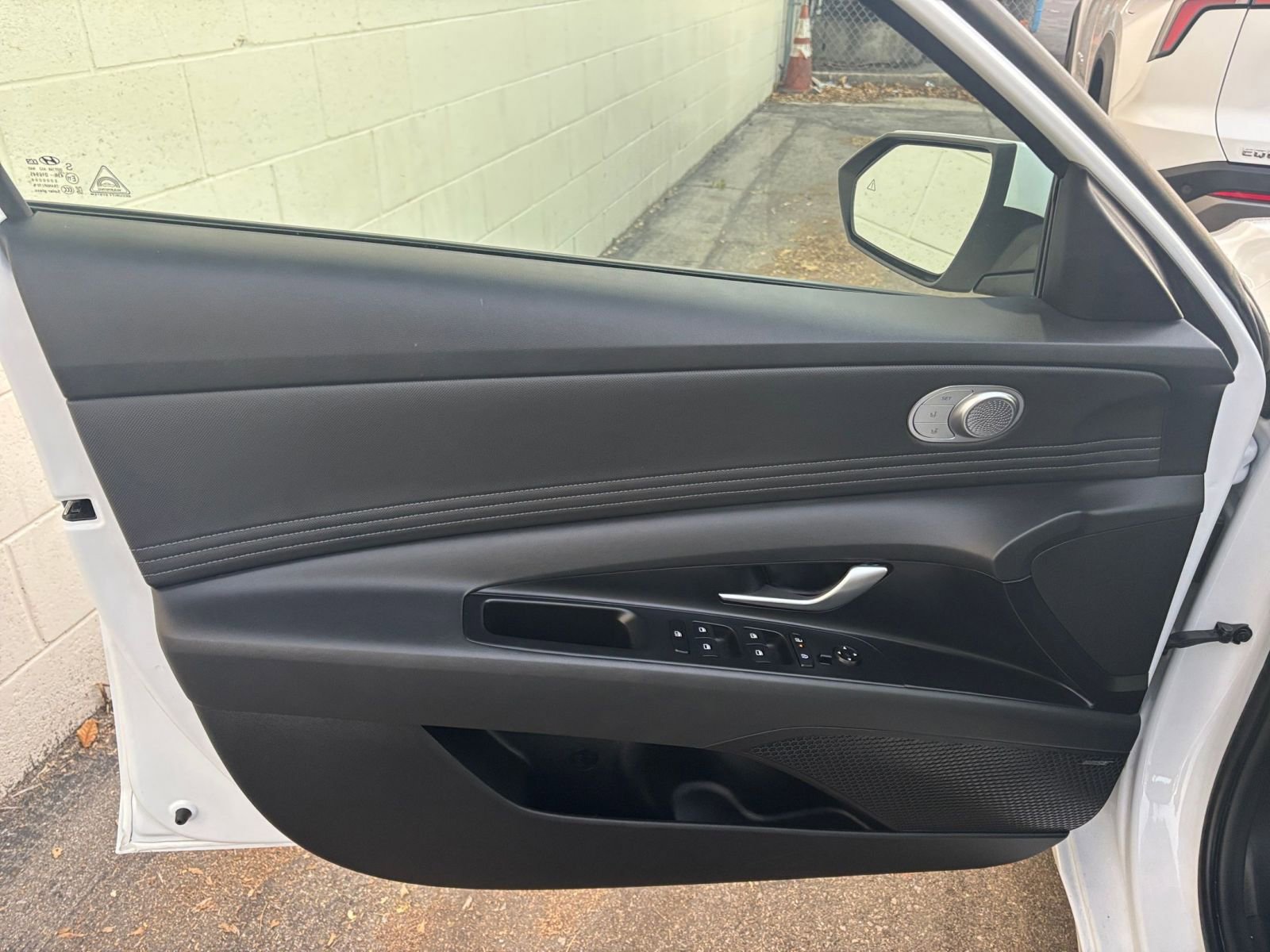 Thumbnail: 2025 Hyundai Elantra - 20