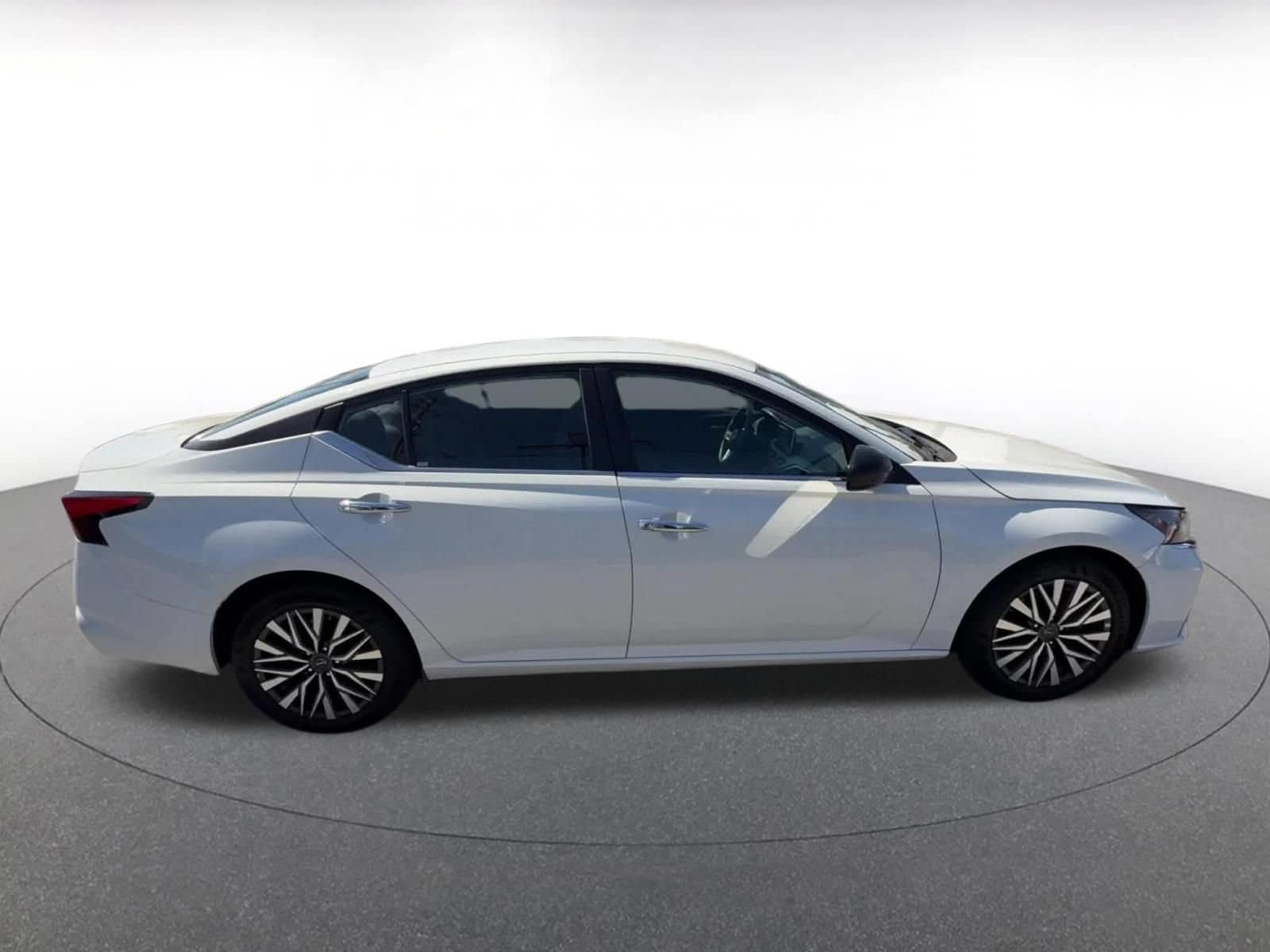 Thumbnail: 2025 Nissan Altima - 16